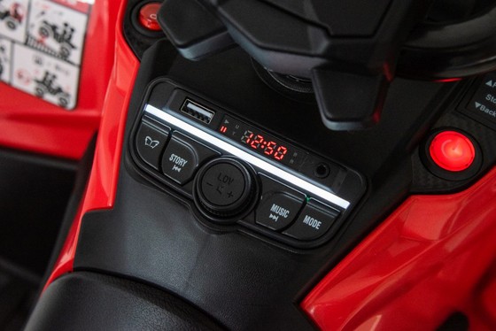 Quad Can Am Outlander ATV Czerwony