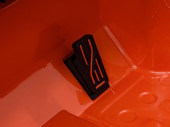Jeep Wrangler Rubicon na akumulator dla dzieci Pomarańczowy + Pilot + Radio MP3 LED + Koła EVA