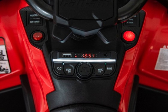 Quad Can Am Outlander ATV Czerwony