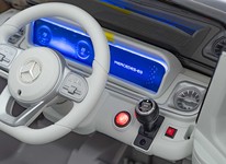Pojazd Mercedes Benz EQG Srebrny