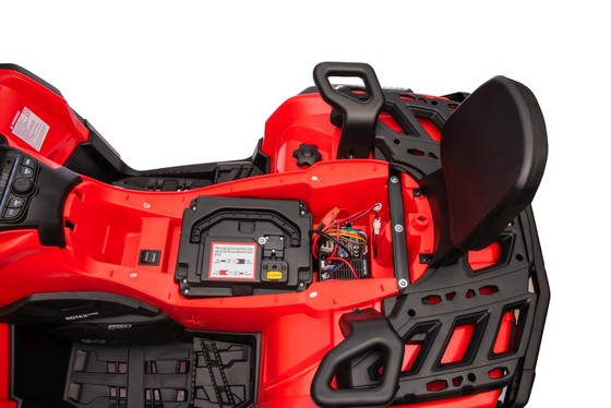 Quad Can Am Outlander ATV Czerwony