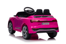 Pojazd Audi SQ8 Różowy