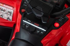 Quad Can Am Outlander ATV z Pilotem Czerwony