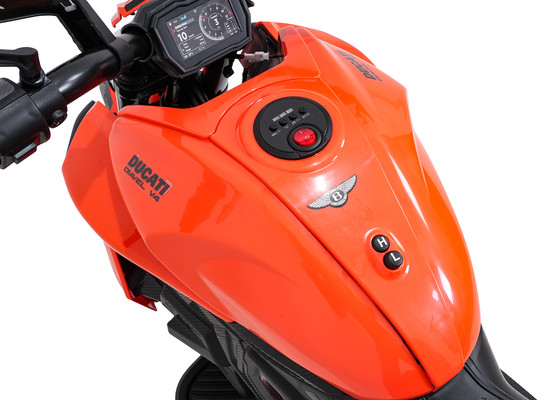 Pojazd Motor Ducati Diavel x Bentley Pomarańczowy